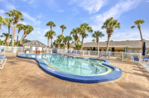 15 2025 SWIMMING POOL CAN AM